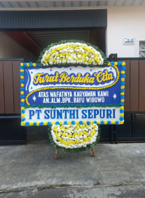 Papan Bunga Duka di Labuhan Badas